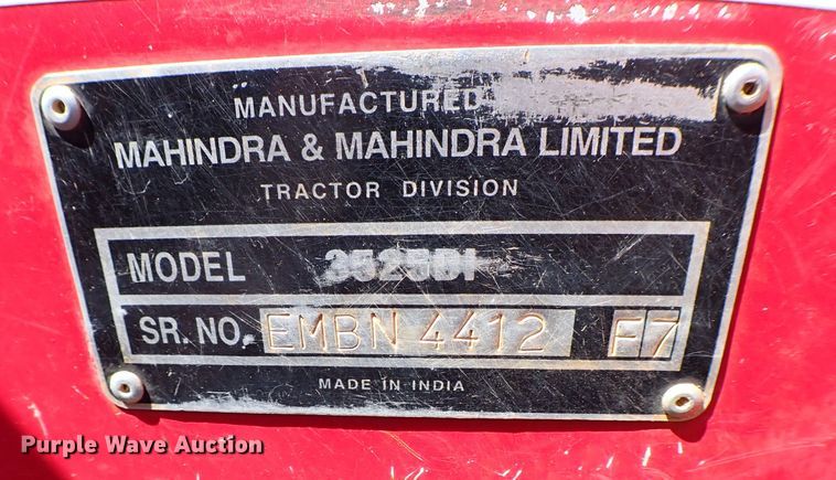 image for item KQ9671 2007 Mahindra 3525DI  tractor