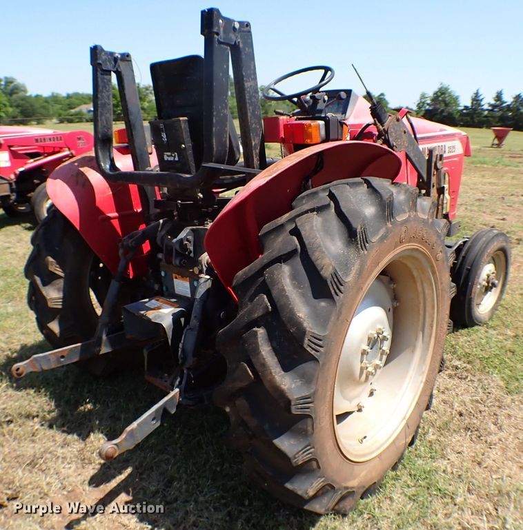 image for item KQ9672 2007 Mahindra 3525DI tractor