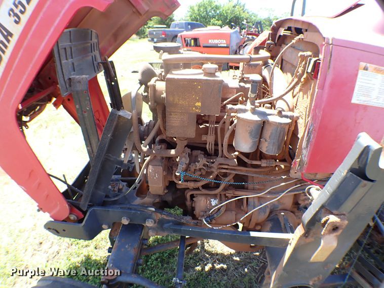 image for item KQ9672 2007 Mahindra 3525DI tractor