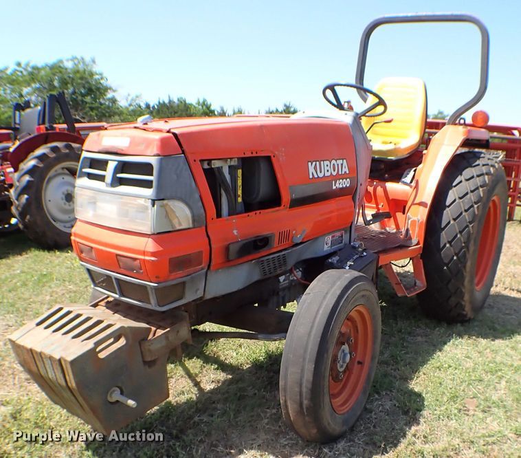 image for item KQ9673 Kubota L4200  tractor