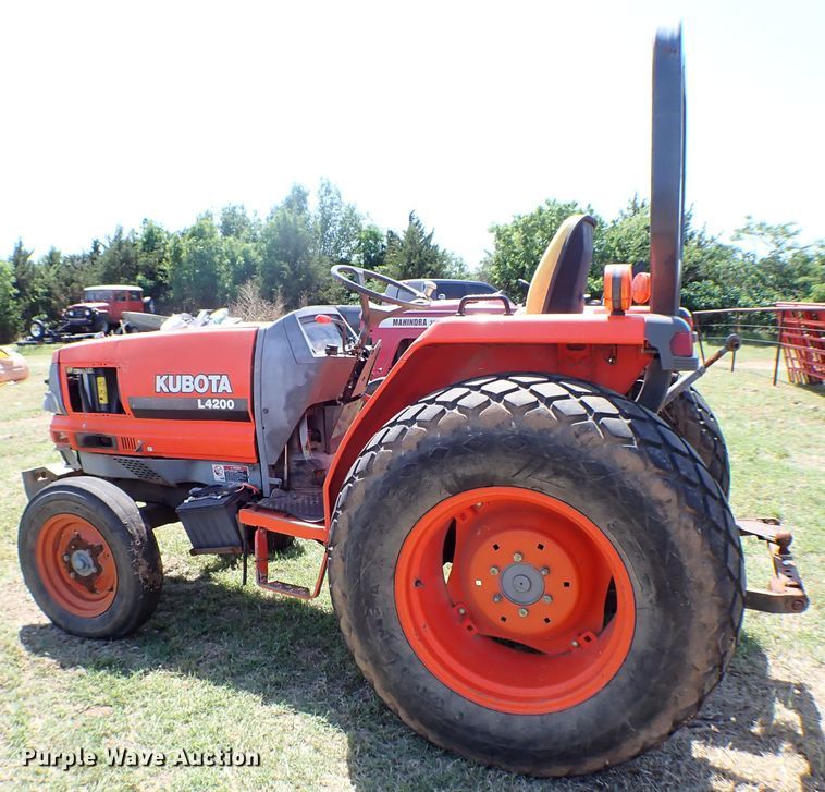 image for item KQ9673 Kubota L4200  tractor