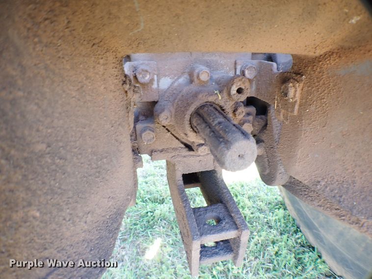 image for item KQ9673 Kubota L4200  tractor