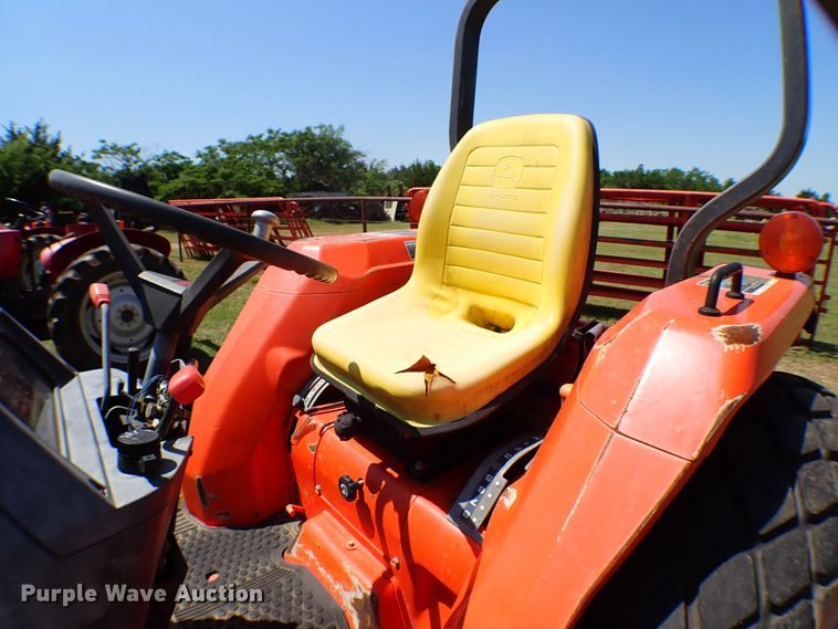image for item KQ9673 Kubota L4200  tractor