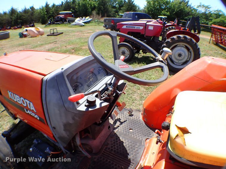 image for item KQ9673 Kubota L4200  tractor