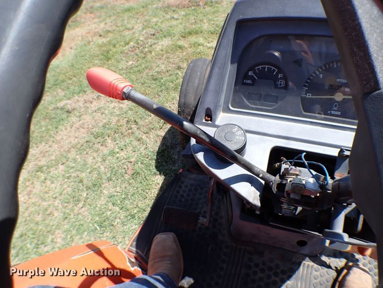 image for item KQ9673 Kubota L4200  tractor