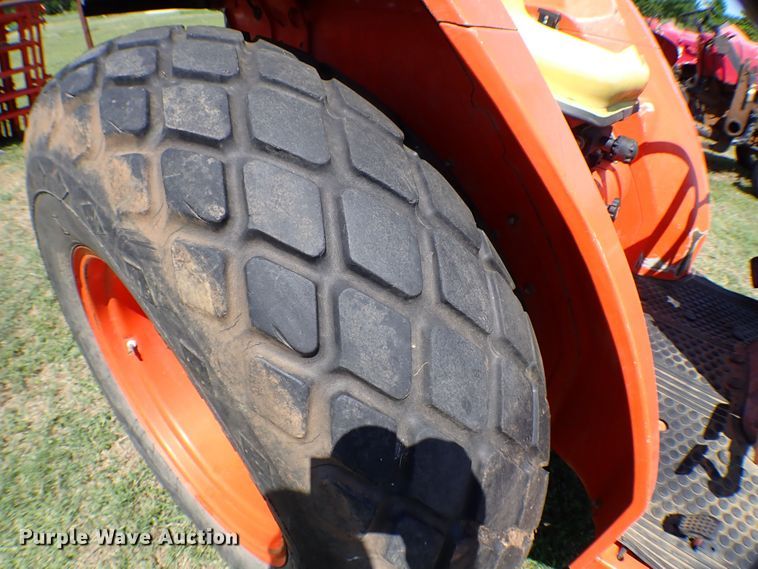 image for item KQ9673 Kubota L4200  tractor