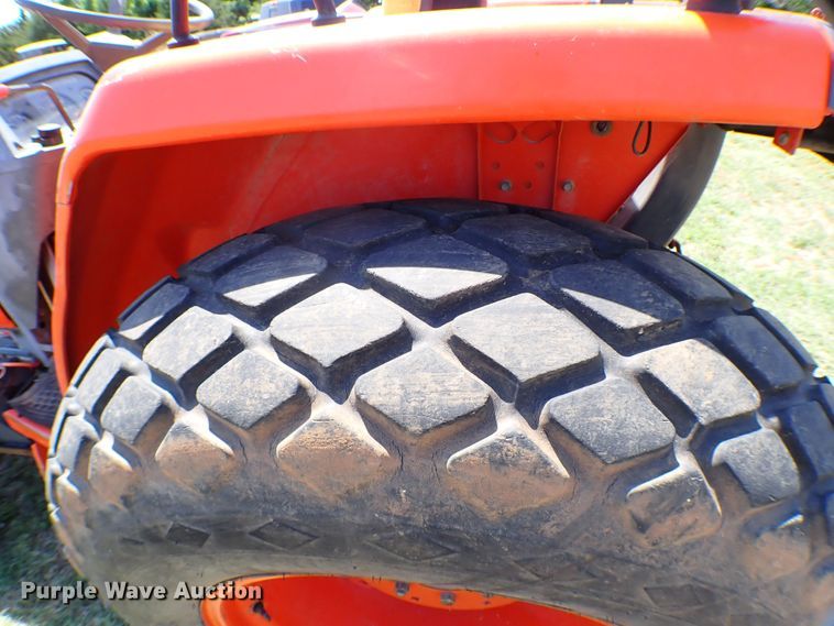image for item KQ9673 Kubota L4200  tractor