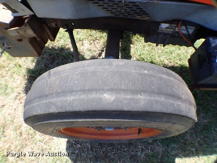 image for item KQ9673 Kubota L4200  tractor