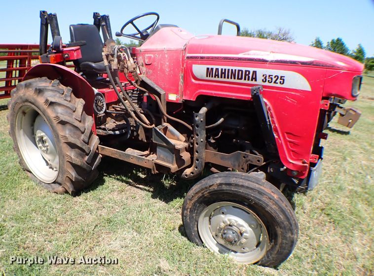 image for item KQ9674 2007 Mahindra 3525DI tractor