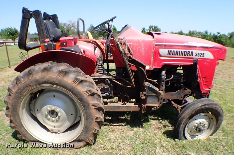 image for item KQ9674 2007 Mahindra 3525DI tractor