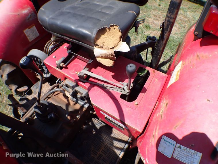 image for item KQ9674 2007 Mahindra 3525DI tractor