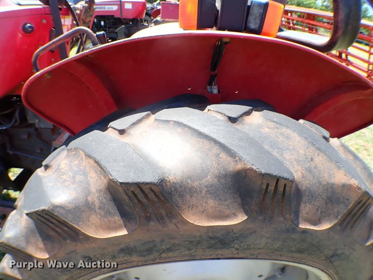 image for item KQ9674 2007 Mahindra 3525DI tractor