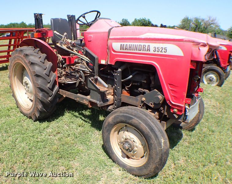 image for item KQ9675 2007 Mahindra 3525DI tractor
