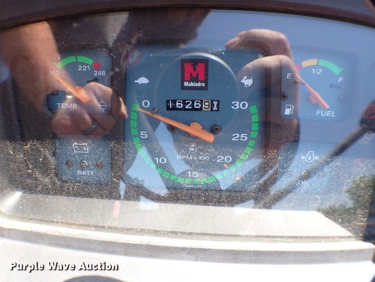 image for item KQ9675 2007 Mahindra 3525DI tractor