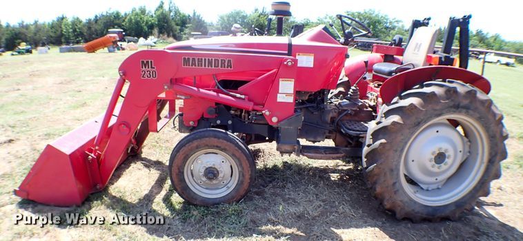 image for item KQ9676 2007 Mahindra 3525DI tractor