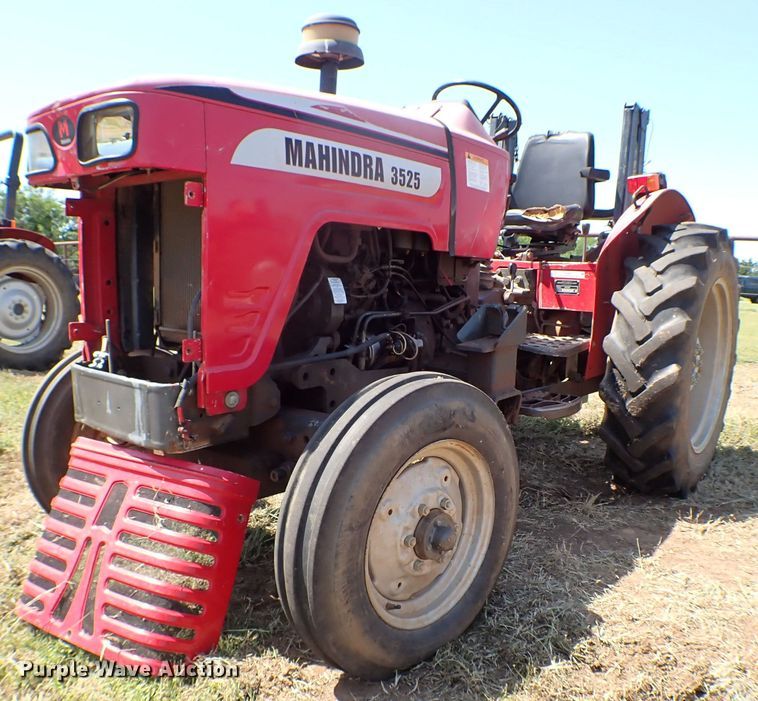image for item KQ9677 2007 Mahindra 3525DI tractor