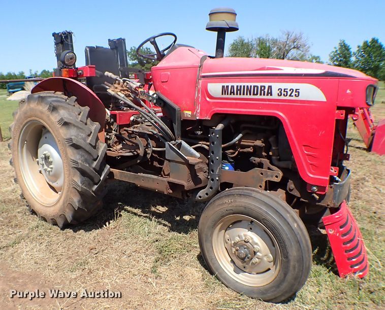 image for item KQ9677 2007 Mahindra 3525DI tractor