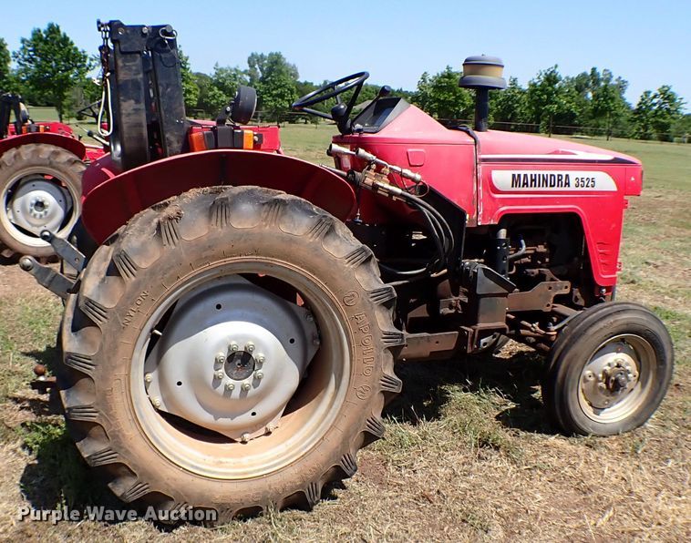 image for item KQ9677 2007 Mahindra 3525DI tractor