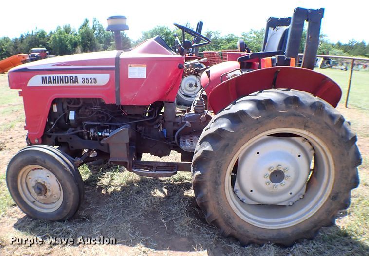 image for item KQ9677 2007 Mahindra 3525DI tractor