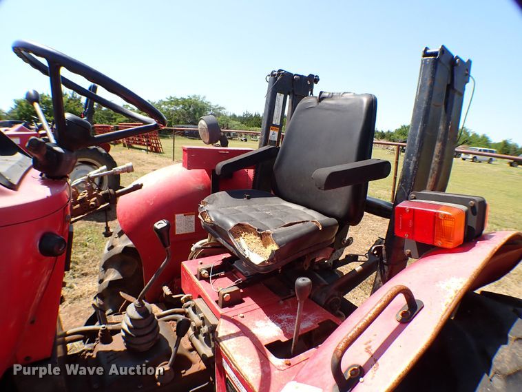 image for item KQ9677 2007 Mahindra 3525DI tractor