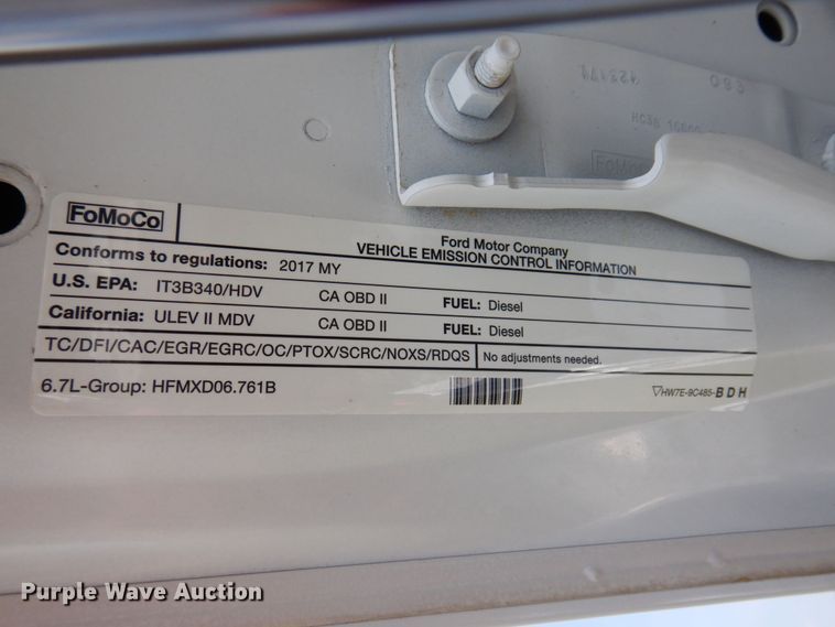 image for item KR9357 2017 Ford F250 Super Duty XLT  Crew Cab pickup truck