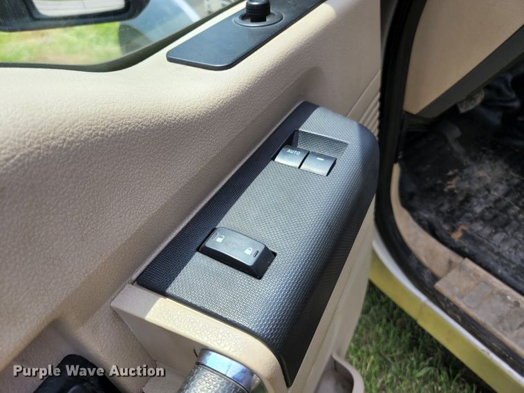 image for item KR9359 2008 Ford F550  dump truck