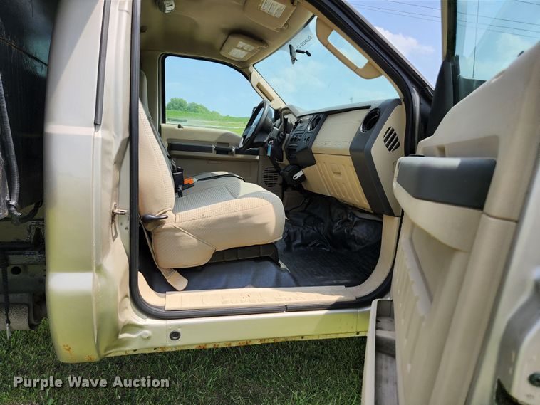 image for item KR9359 2008 Ford F550  dump truck