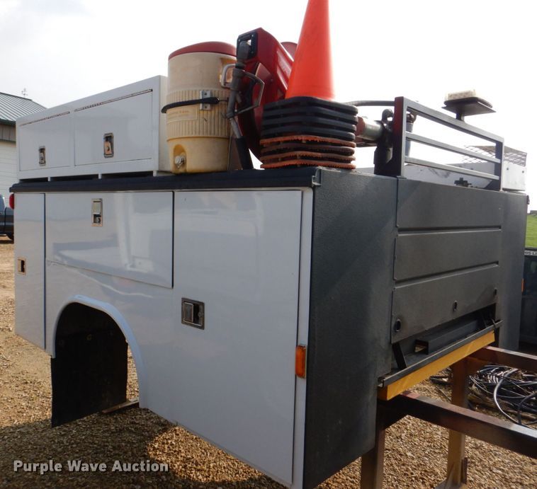 image for item MF9065 Reading 98GADWDWR  utility pickup truck bed