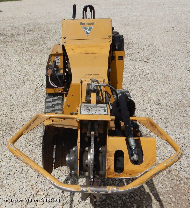 image for item MF9094 2015 Vermeer SC30TX  stump grinder