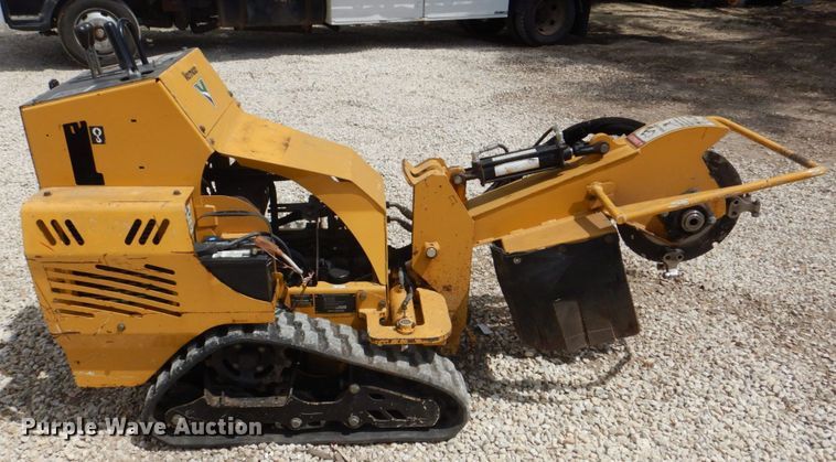 image for item MF9094 2015 Vermeer SC30TX  stump grinder