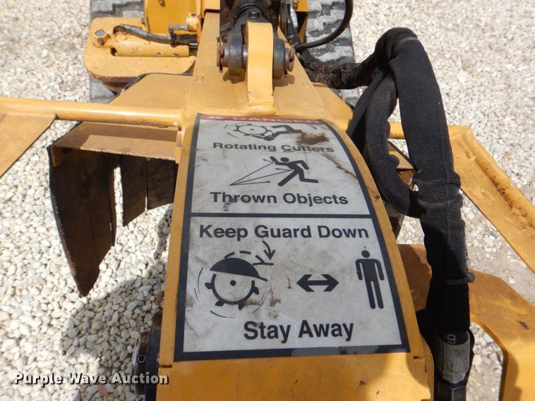 image for item MF9094 2015 Vermeer SC30TX  stump grinder