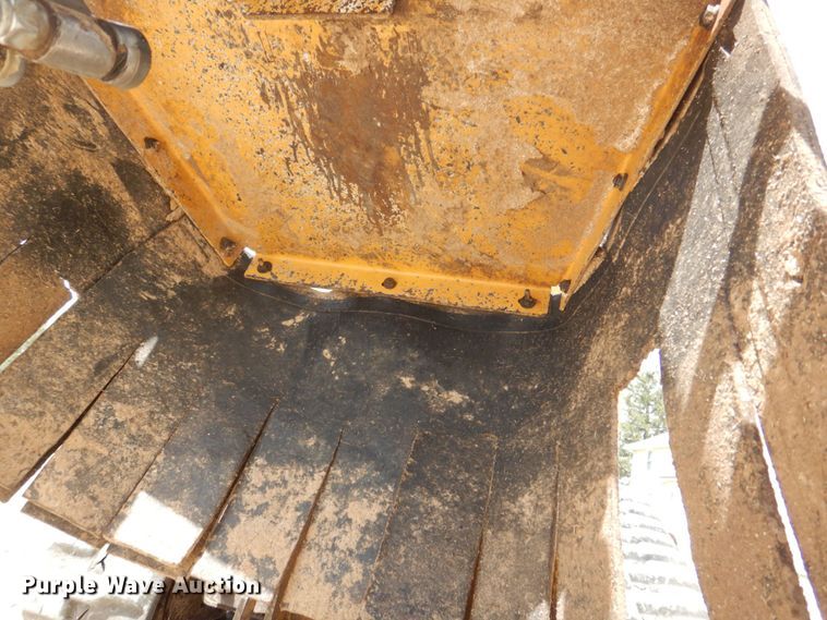 image for item MF9094 2015 Vermeer SC30TX  stump grinder