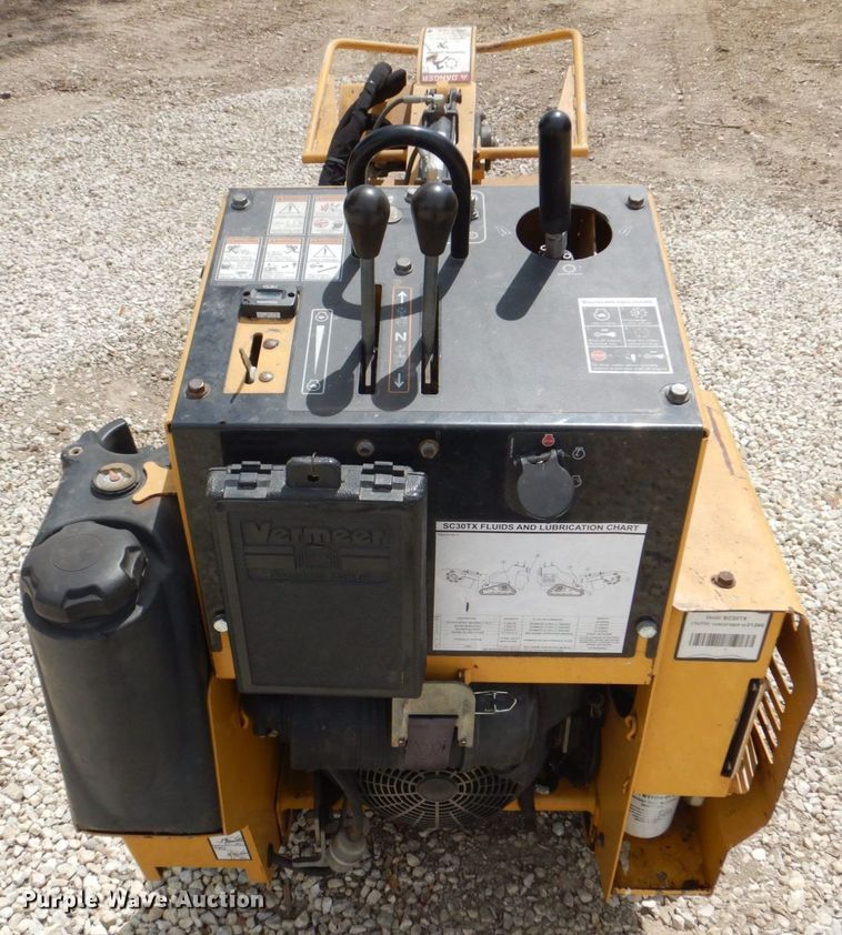 image for item MF9094 2015 Vermeer SC30TX  stump grinder