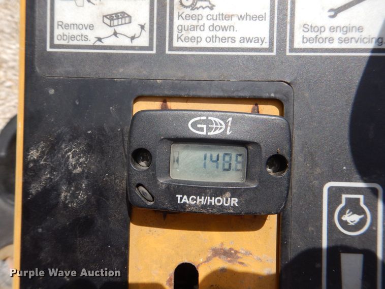 image for item MF9094 2015 Vermeer SC30TX  stump grinder