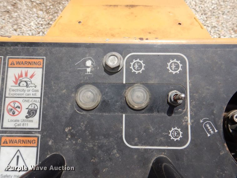 image for item MF9094 2015 Vermeer SC30TX  stump grinder