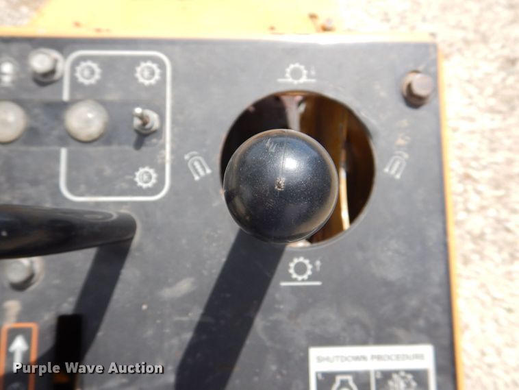 image for item MF9094 2015 Vermeer SC30TX  stump grinder