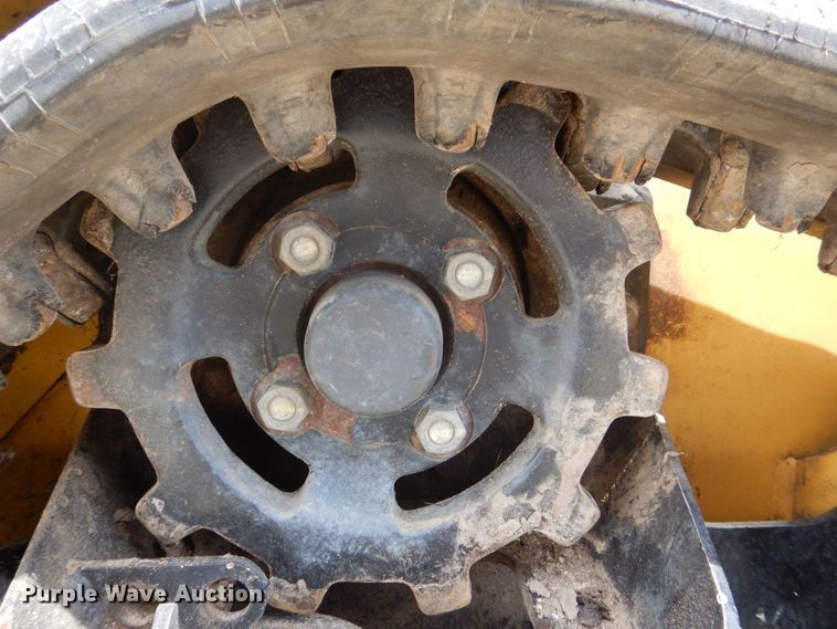 image for item MF9094 2015 Vermeer SC30TX  stump grinder