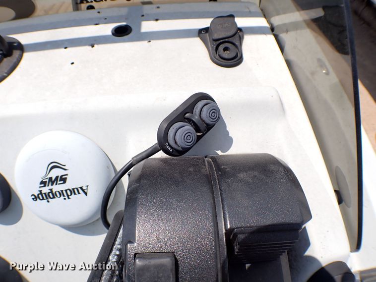 image for item MF9339 1998 Gulf Coast boat