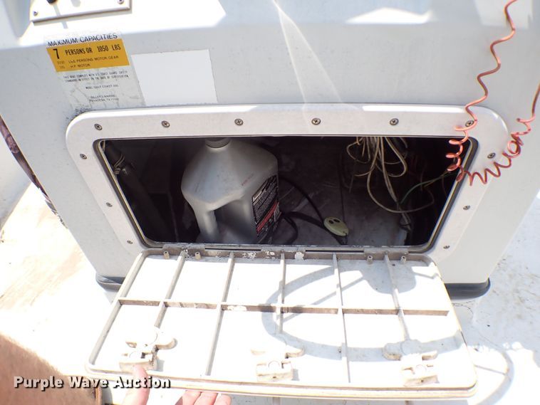 image for item MF9339 1998 Gulf Coast boat