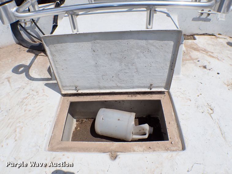 image for item MF9339 1998 Gulf Coast boat