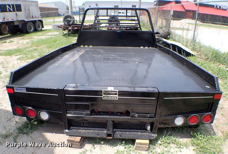 image for item MF9343 Butler hydraulic bale bed