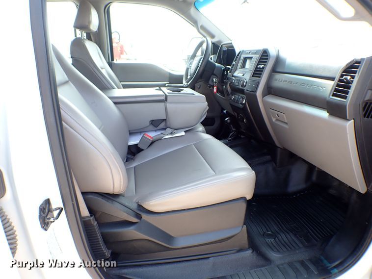 image for item MF9344 2019 Ford F550 Super Duty XL  flatbed truck