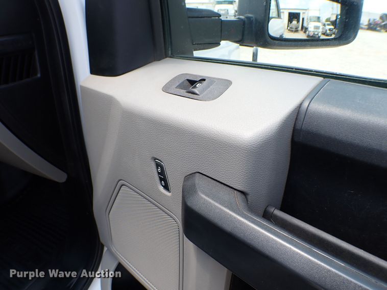 image for item MF9344 2019 Ford F550 Super Duty XL  flatbed truck