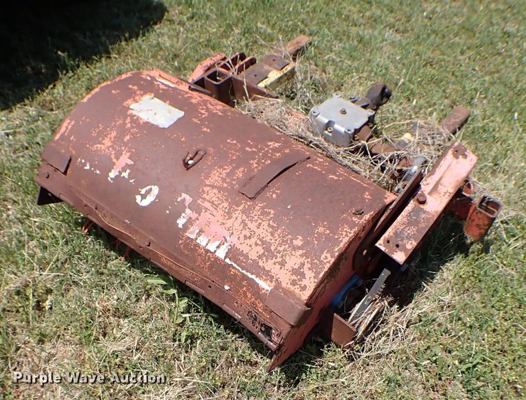 image for item MF9414 (4) lawn mowers