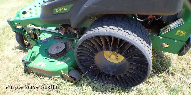 image for item MF9422 John Deere Z930M  ZTR lawn mower