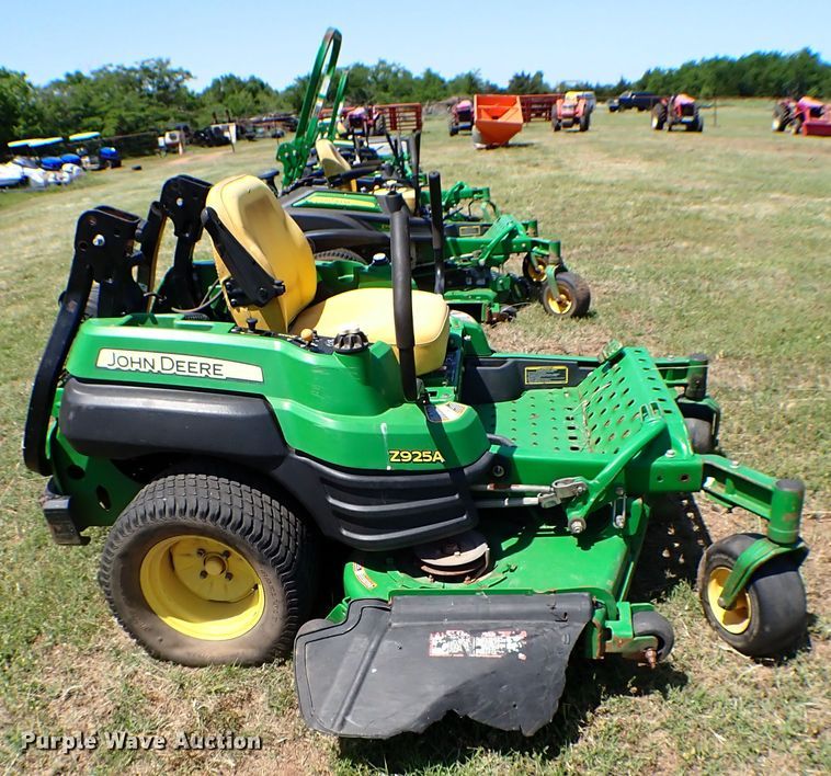 image for item MF9424 (4) ZTR lawn mowers