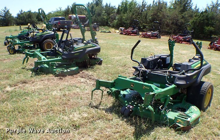 image for item MF9424 (4) ZTR lawn mowers