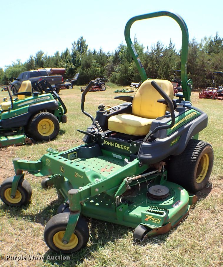 image for item MF9424 (4) ZTR lawn mowers