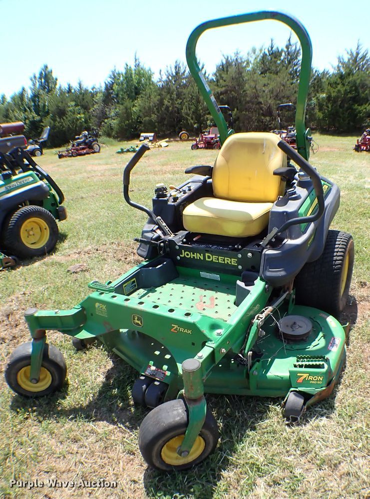 image for item MF9424 (4) ZTR lawn mowers