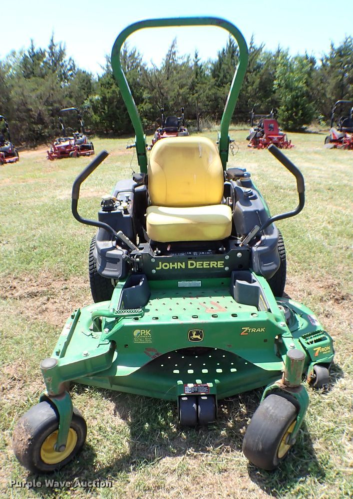 image for item MF9424 (4) ZTR lawn mowers